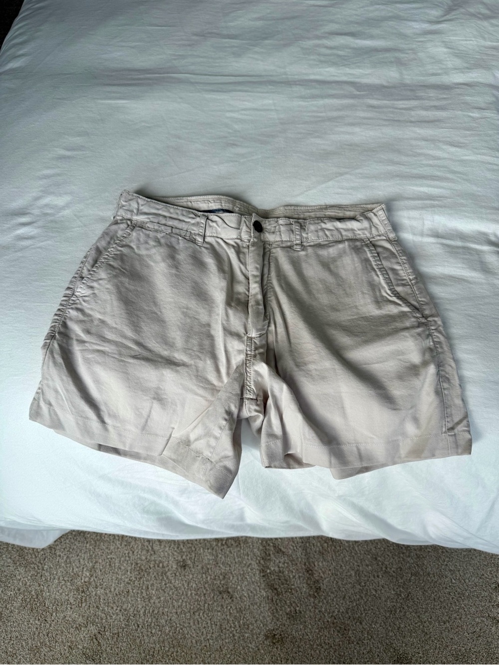 Faherty Light Beige Flat-Front Men's Shorts